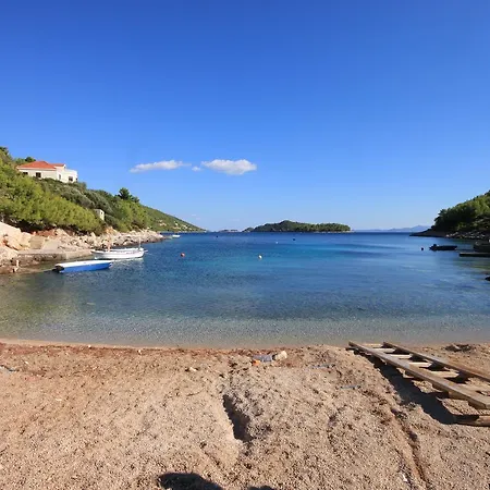 Studio Karbuni 9308a Blato (Korcula)